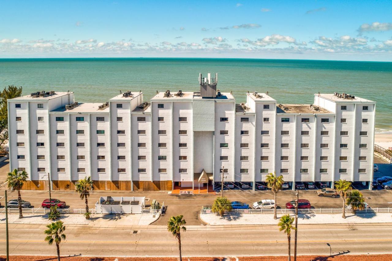 Sunset Chateau 409 St. Pete Beach Bagian luar foto
